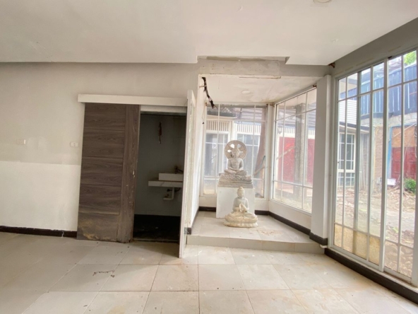 Commercial space for rent on Chang Klan Road