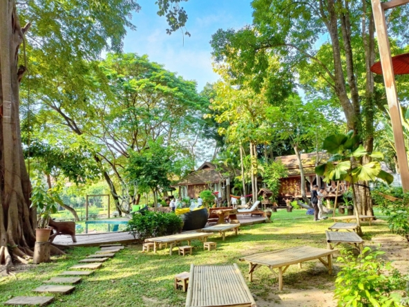Hotel for sale in San Phisuea Chiang Mai-CMP-405
