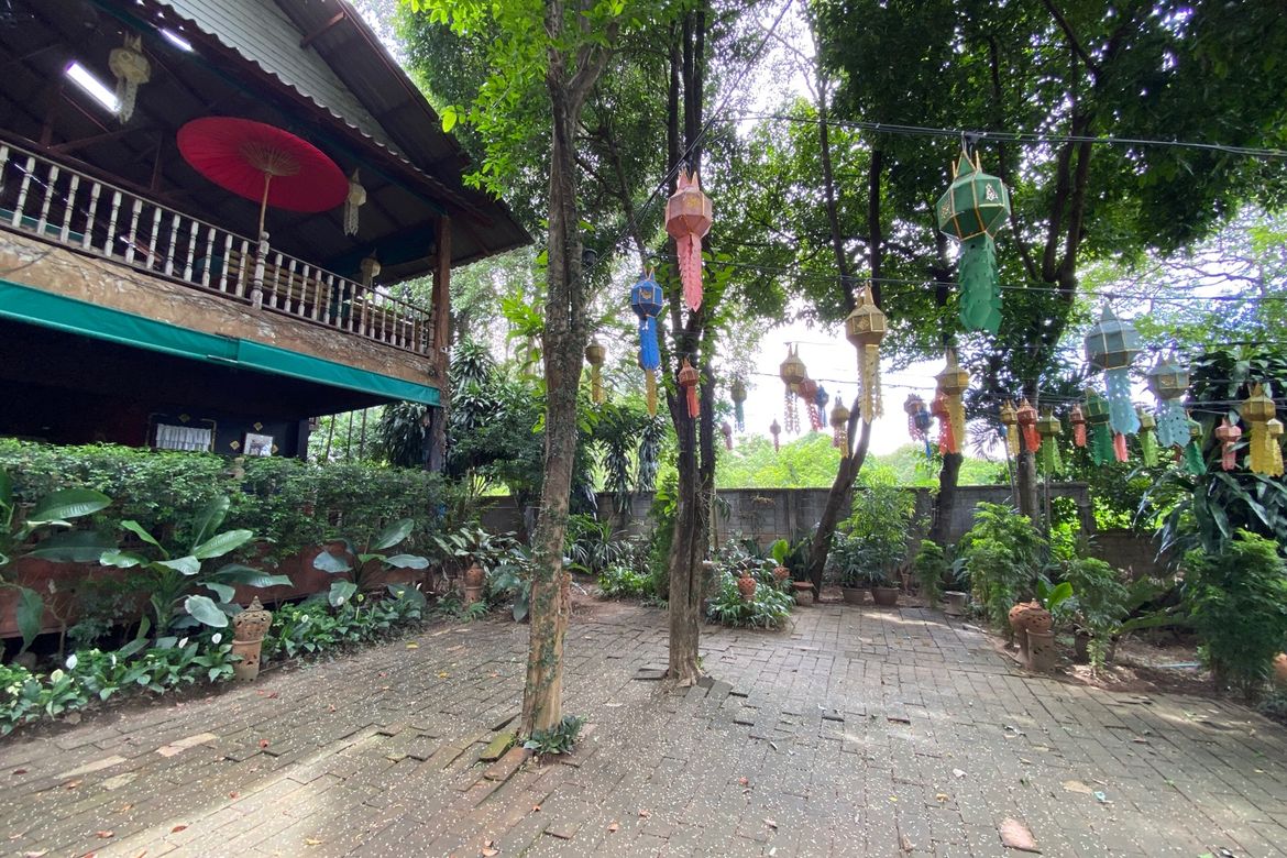 A restaurant for sale by the Ping River