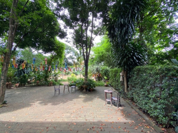 A restaurant for sale by the Ping River