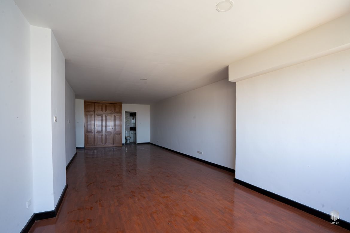 nearby Maya mall (ID:312CS)-MR-312CS