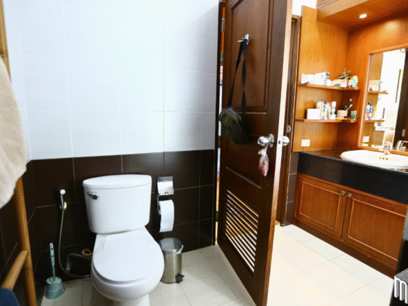 2 Bathrooms