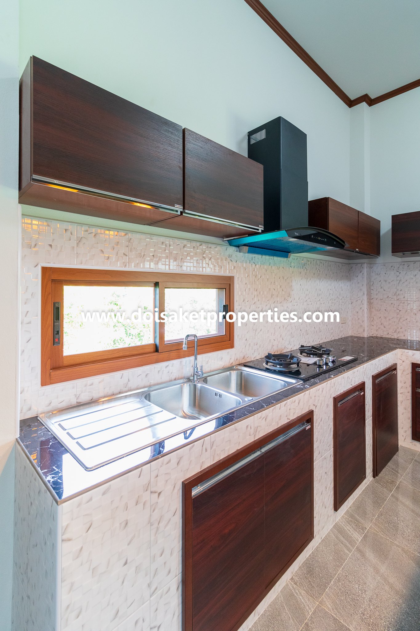 Doi Saket-DSP-(HS347-04) New Modern-Style Home with Swimming Pool and Views for Sale in Choeng Doi