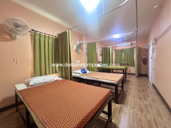 Doi Saket-DSP-(HS375-01) 1+ Rai Property on a Main Road with Many Business Opportunities for Sale in Luang Nuea