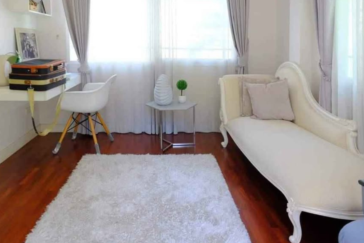 5 Bedrooms