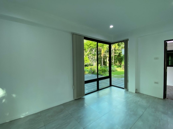 A unique house with 3 bed for rent near Chiang Mai University