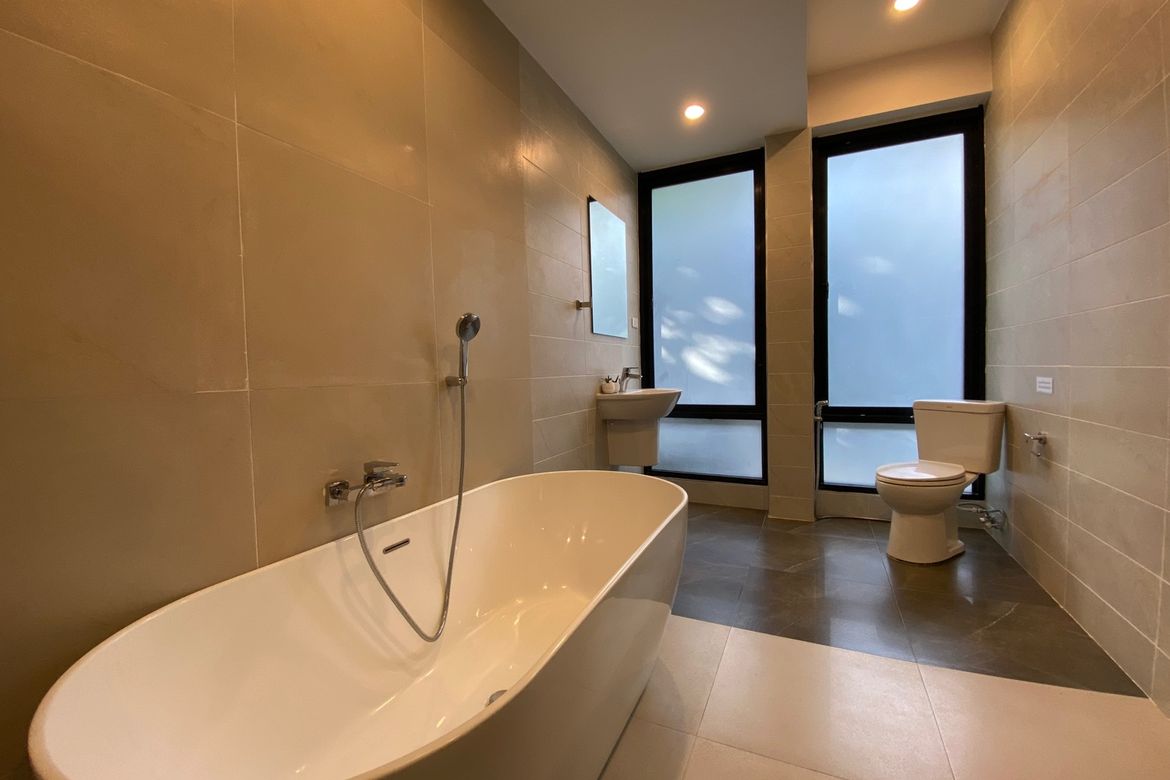A unique house with 3 bed for rent near Chiang Mai University