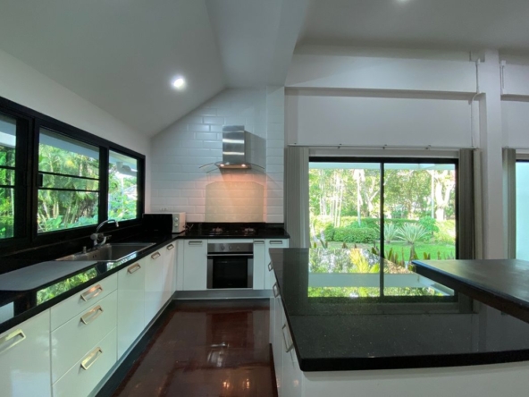 A unique house with 3 bed for rent near Chiang Mai University