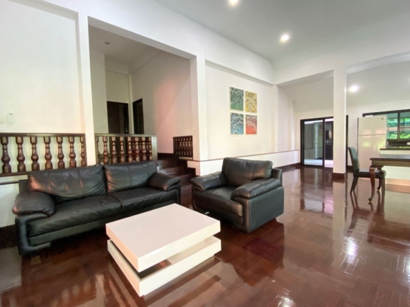 A unique house with 3 bed for rent near Chiang Mai University