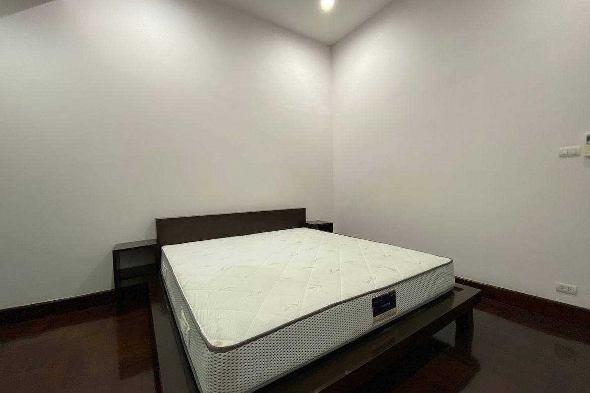 A unique house with 3 bed for rent near Chiang Mai University