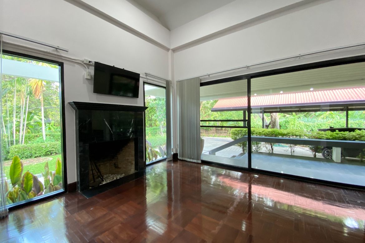 A unique house with 3 bed for rent near Chiang Mai University
