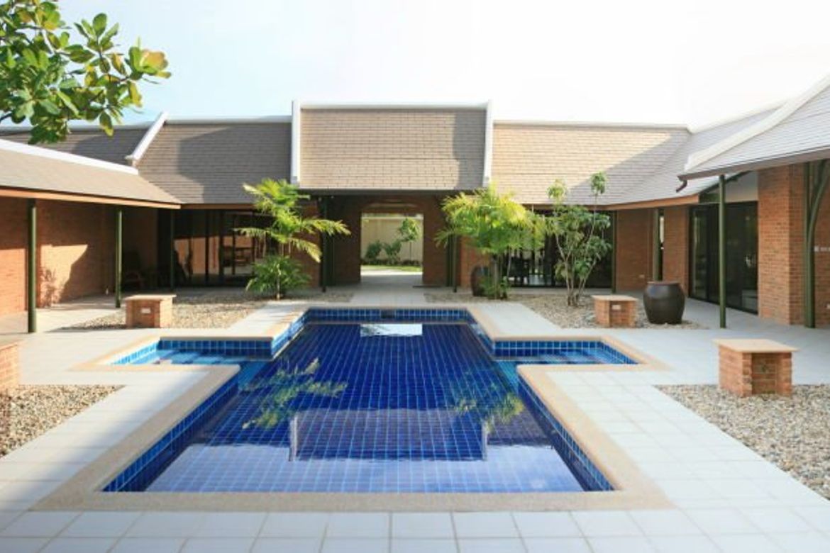 A resort style 3 bed house for rent or sale in San Sai in CM-P-PHR042