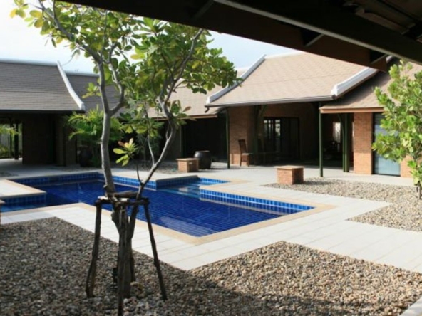 A resort style 3 bed house for rent or sale in San Sai in CM-P-PHR042