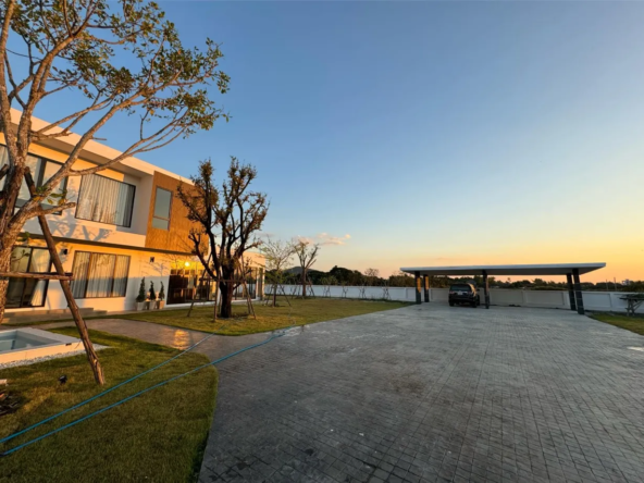Chiangmai Real Estate: 3-Bed Luxury Home for Sale-CMP-348