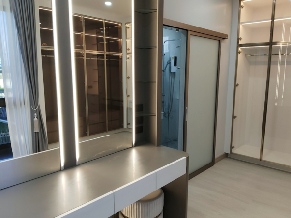 Luxury Detached House in Hang Dong