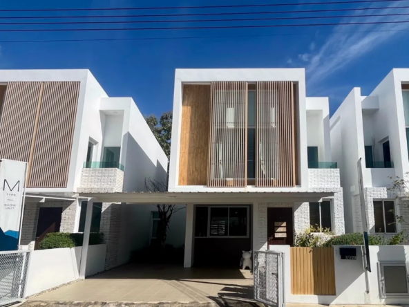 Chiang Mai Real Estate | Modern M-Type House at Malada Grand Coulee-CMP-381