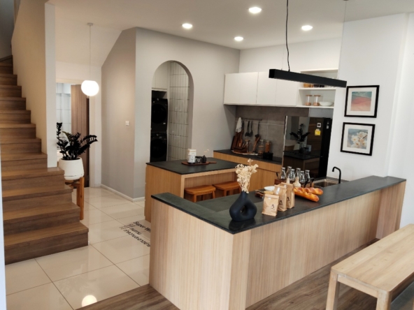 Modern L Type House for Sale with Chiang Mai Properties-CMP-382