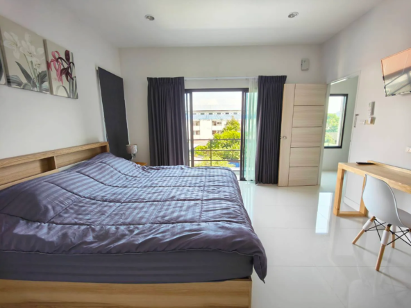Chiang Mai 3-Storey Building for Sale | 4 BR