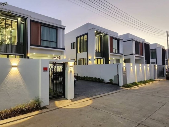 Pool Villa – Hang Dong4 Bedrooms