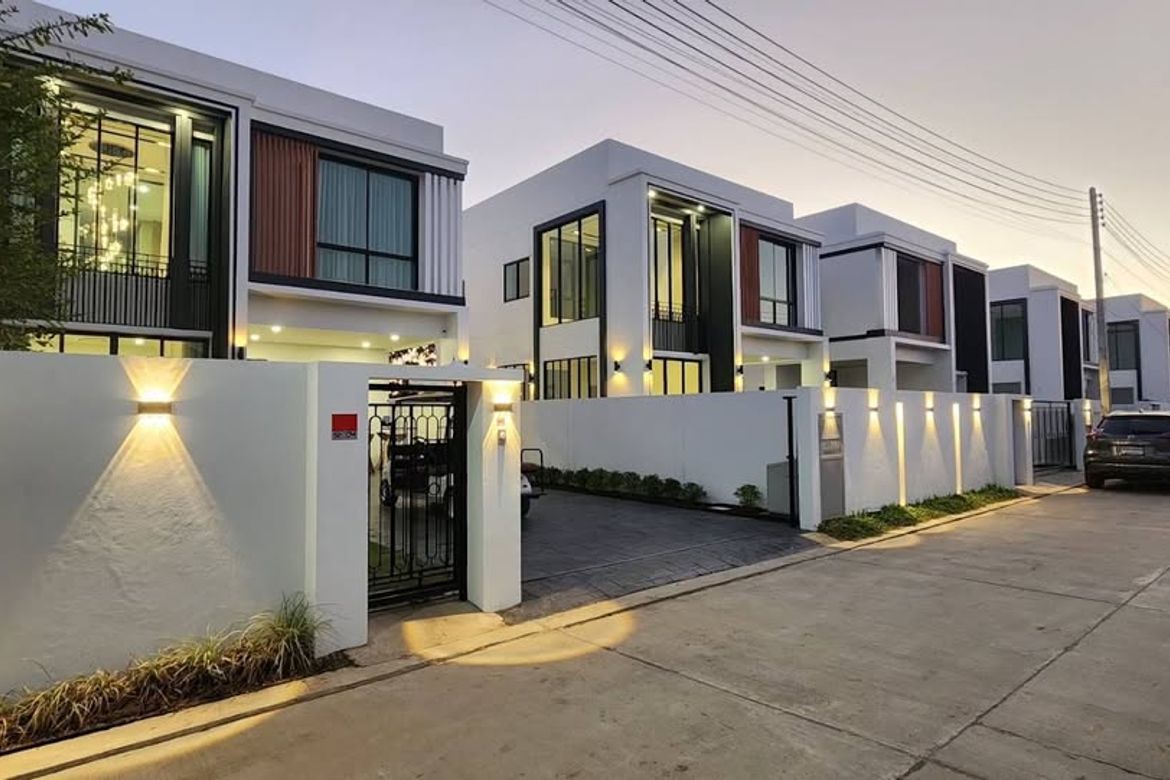 Pool Villa – Hang Dong4 Bedrooms