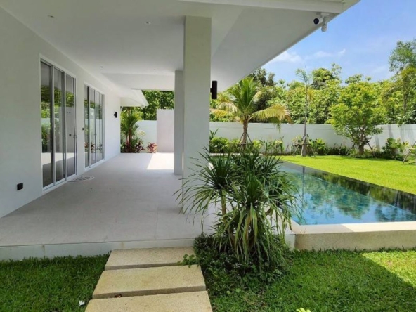 Stunning 5 bed with pool villa for sale in Nam Phrae