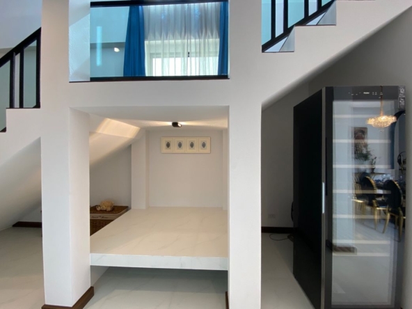 Brand new 6 bed house with pool for sale in Hang Dong