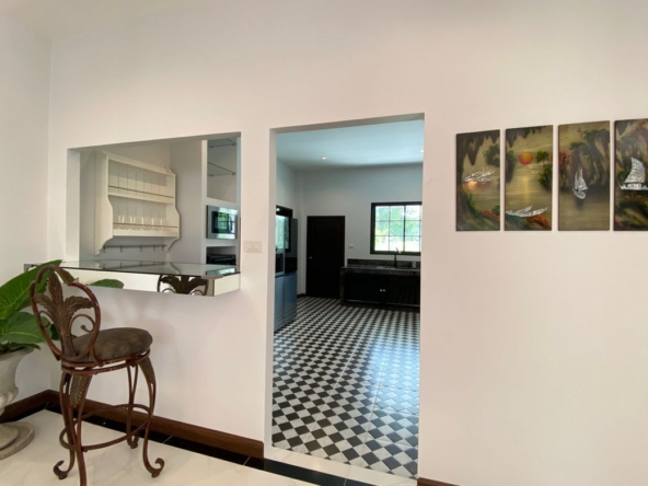 Brand new 6 bed house with pool for sale in Hang Dong