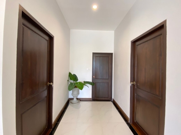 Brand new 6 bed house with pool for sale in Hang Dong