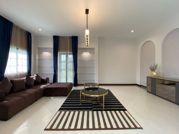 Brand new 6 bed house with pool for sale in Hang Dong