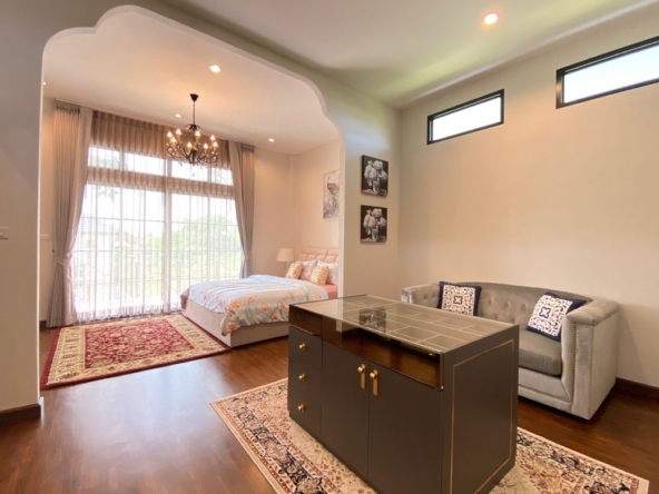 Brand new 6 bed house with pool for sale in Hang Dong