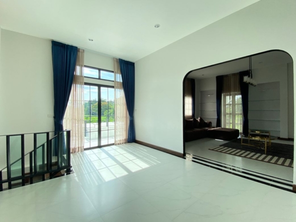 Brand new 6 bed house with pool for sale in Hang Dong