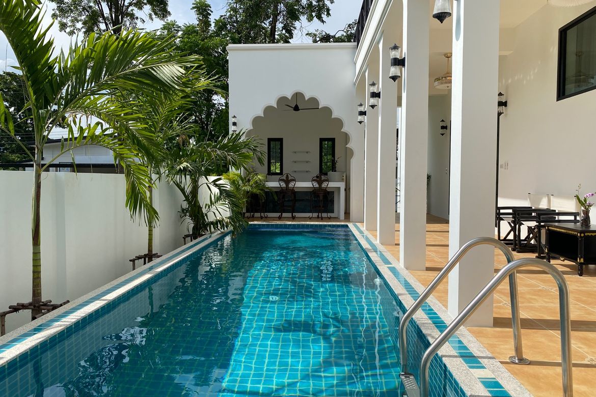 Brand new 6 bed house with pool for sale in Hang Dong