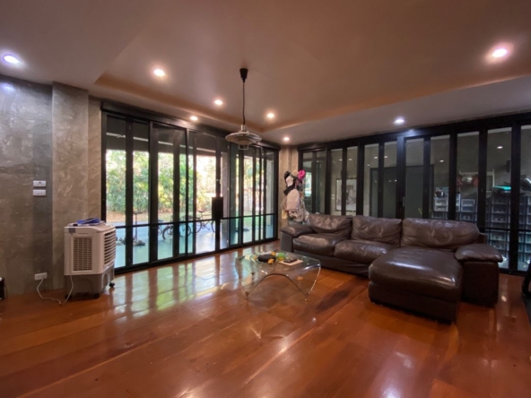 5 Bedroom House for sale-P-PHS1093