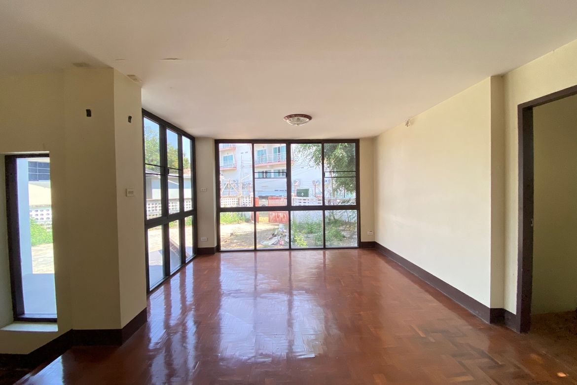 A stand alone house for sale near Chiang Mai Airport