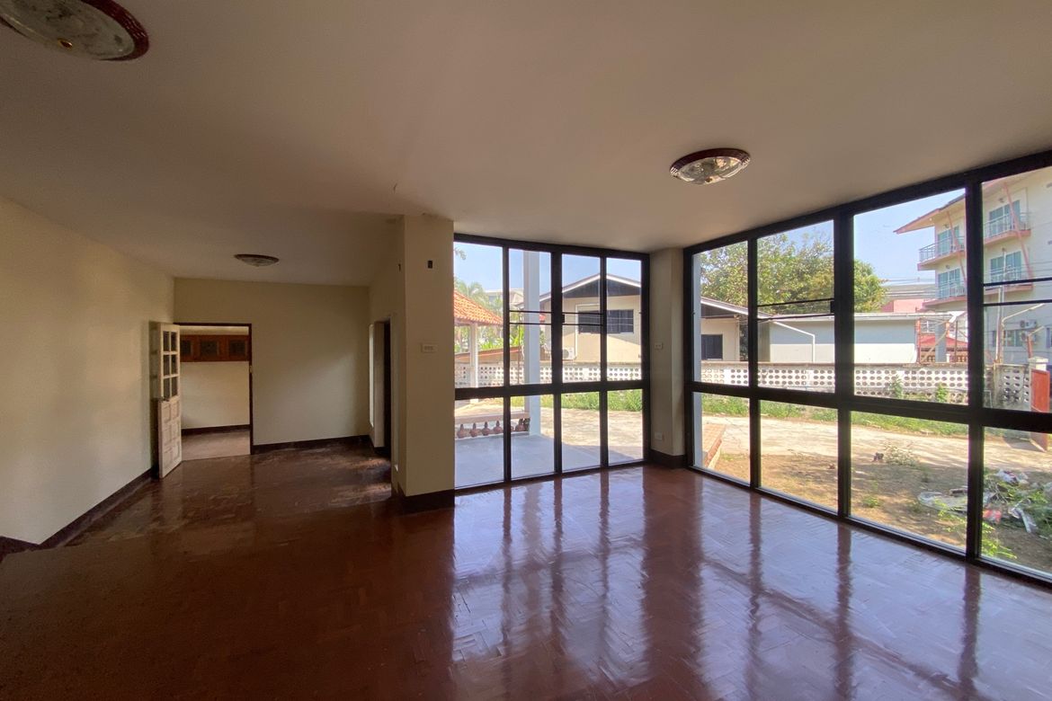 A stand alone house for sale near Chiang Mai Airport