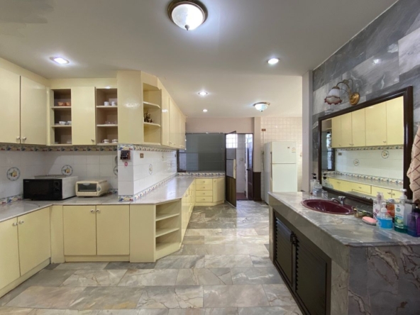 4 Bedroom House for sale-P-PHS1131
