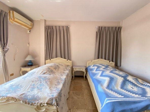 4 Bedroom House for sale-P-PHS1131