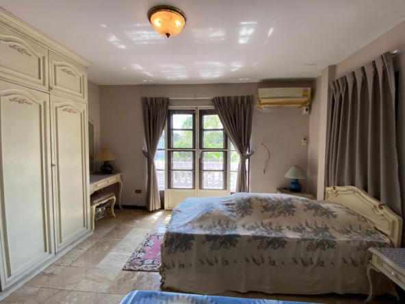 4 Bedroom House for sale-P-PHS1131