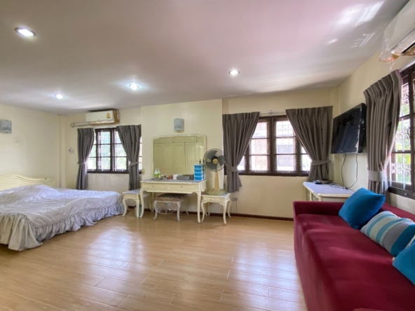 4 Bedroom House for sale-P-PHS1131