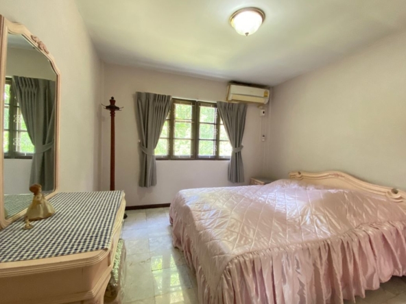 4 Bedroom House for sale-P-PHS1131