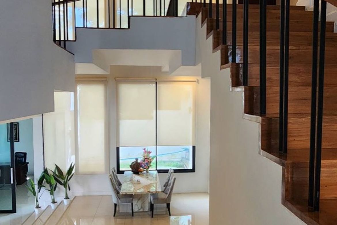 Modern style 4 bedroom house with pool for sale in San Kamphaeng