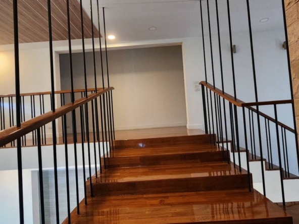 Modern style 4 bedroom house with pool for sale in San Kamphaeng