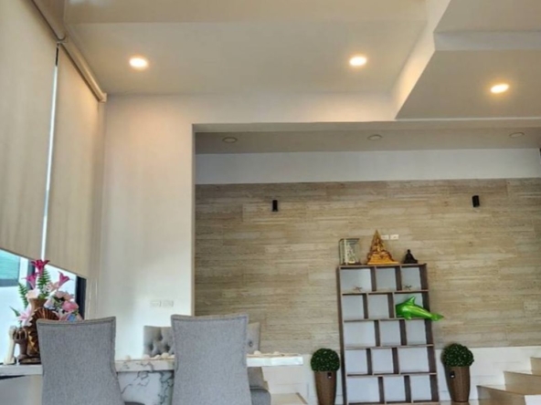Modern style 4 bedroom house with pool for sale in San Kamphaeng