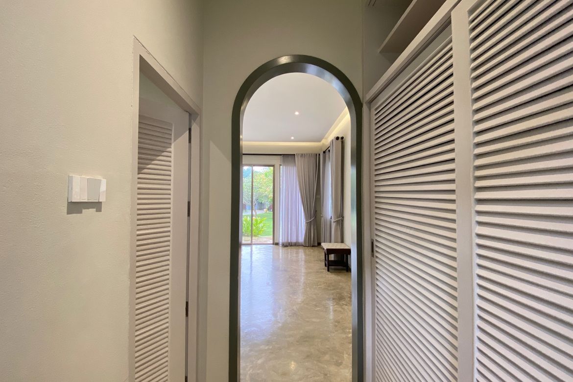 A unique pool villa for sale in Mae On