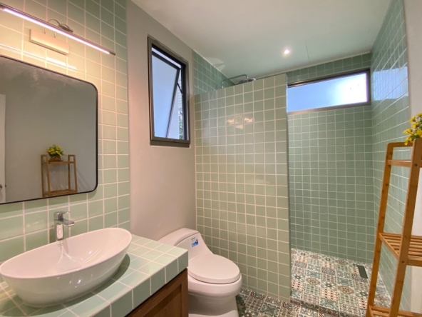 A unique pool villa for sale in Mae On