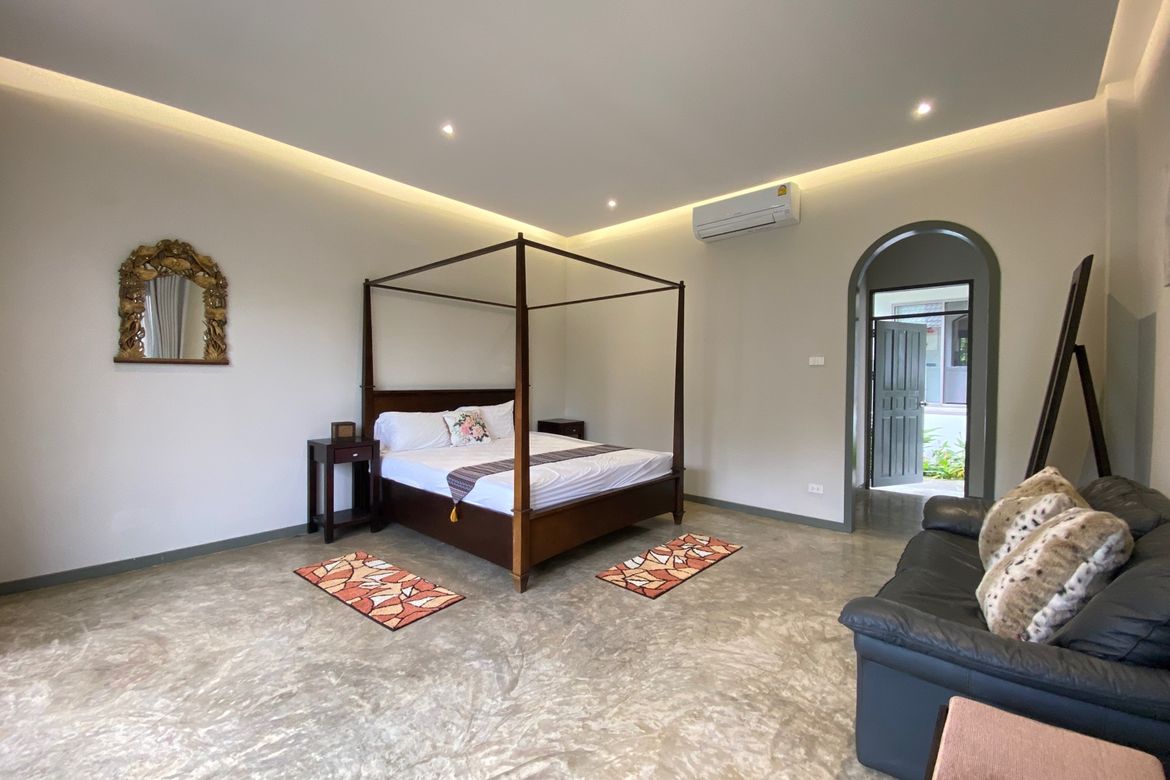 A unique pool villa for sale in Mae On
