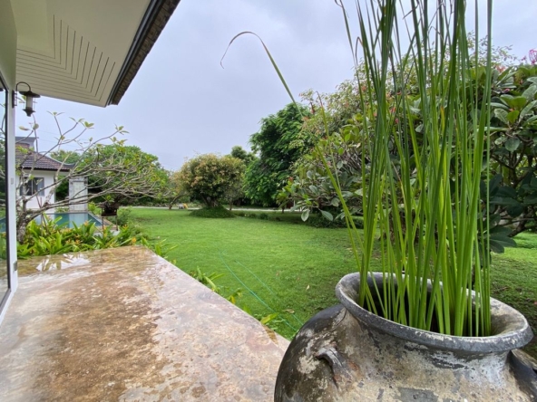 A unique pool villa for sale in Mae On
