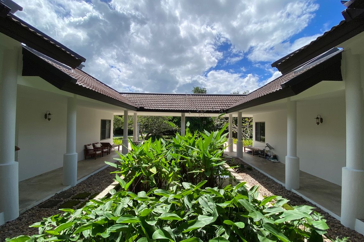 A unique pool villa for sale in Mae On