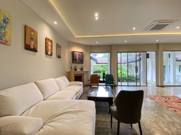 A unique pool villa for sale in Mae On