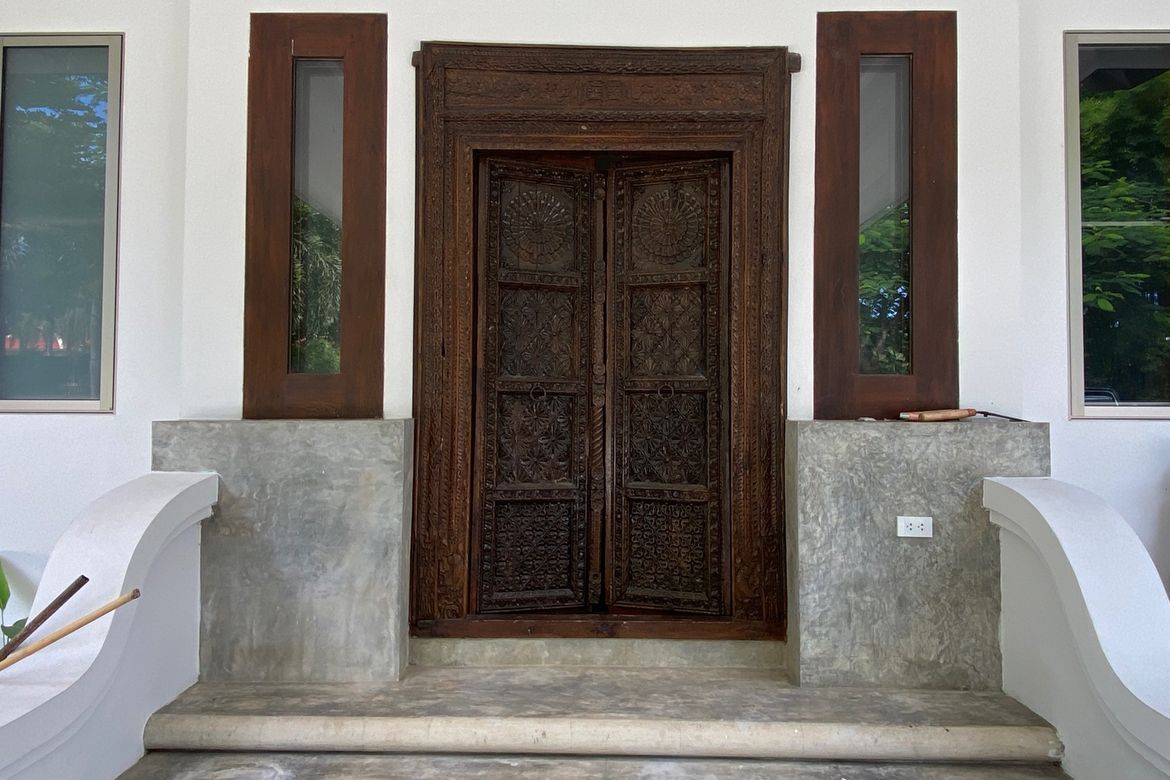 A unique pool villa for sale in Mae On